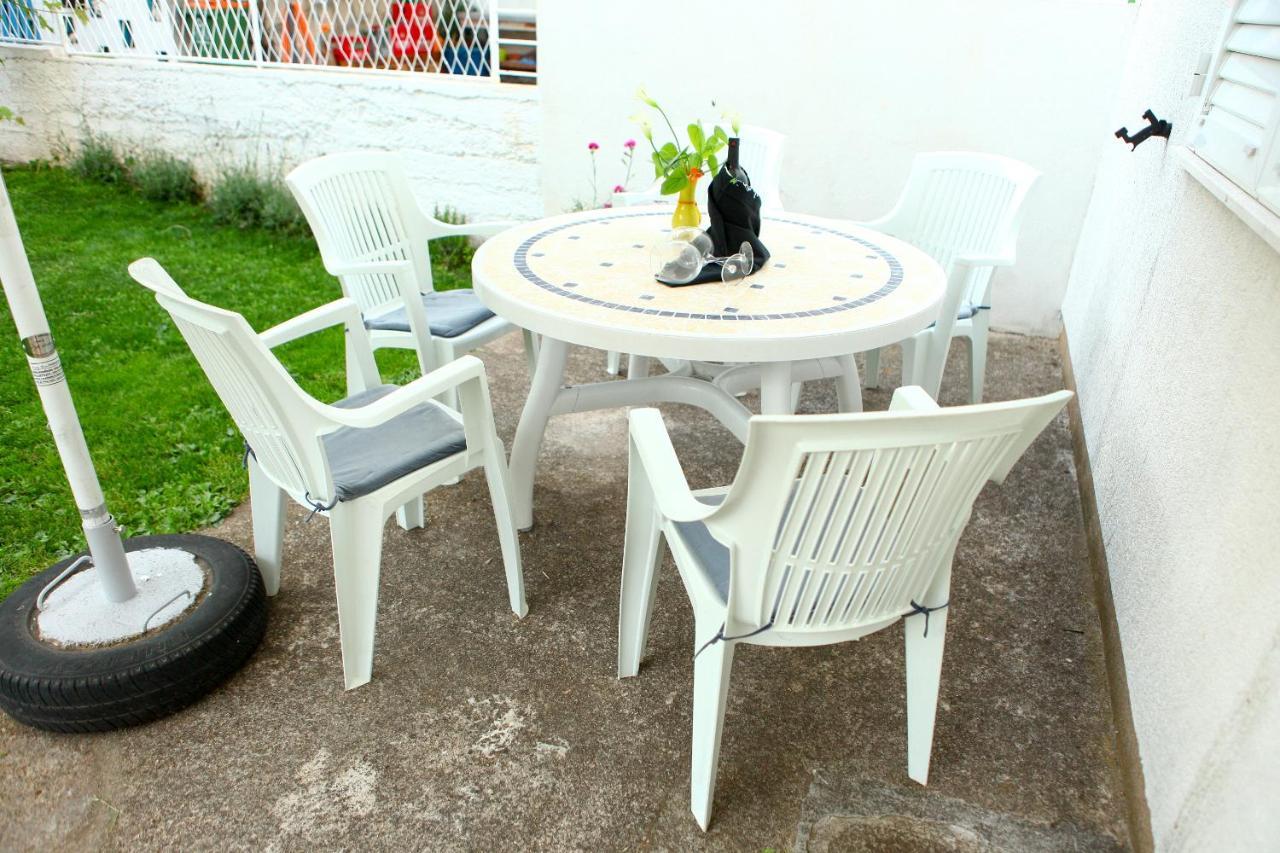 Apartmani Ana Juricev Vodice Extérieur photo