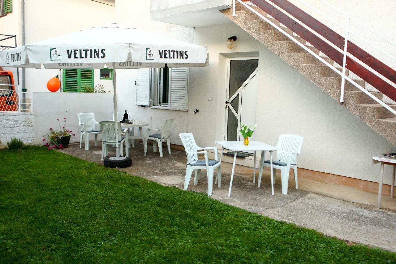 Apartmani Ana Juricev Vodice Extérieur photo