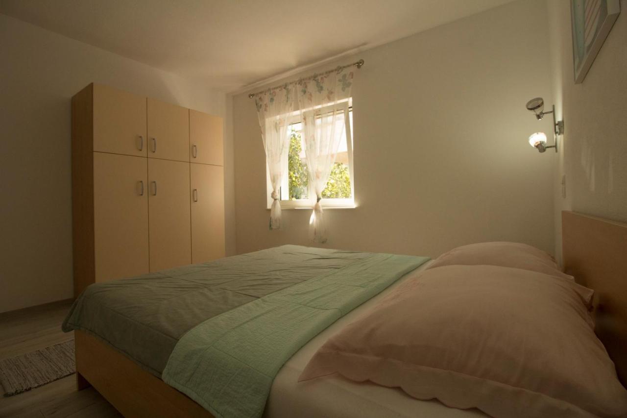 Apartmani Ana Juricev Vodice Extérieur photo