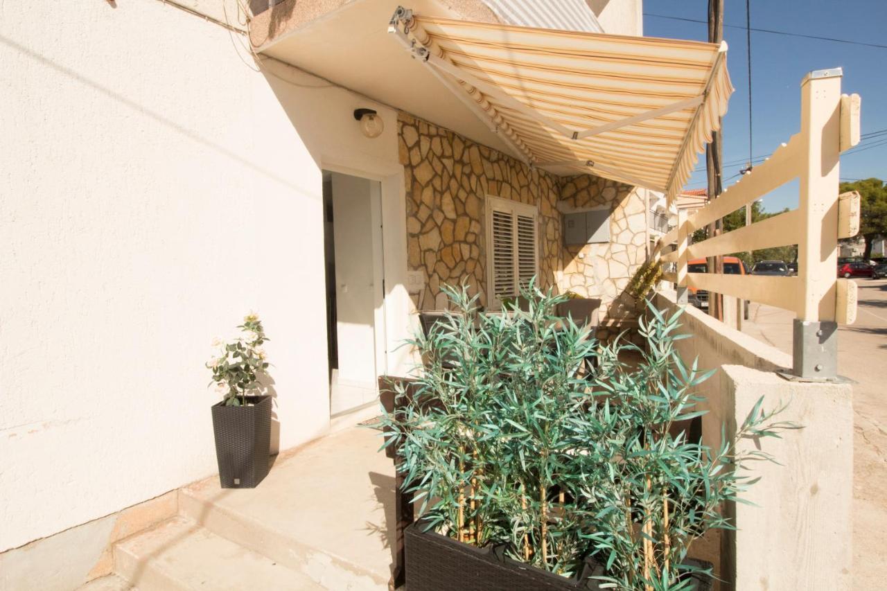 Apartmani Ana Juricev Vodice Extérieur photo