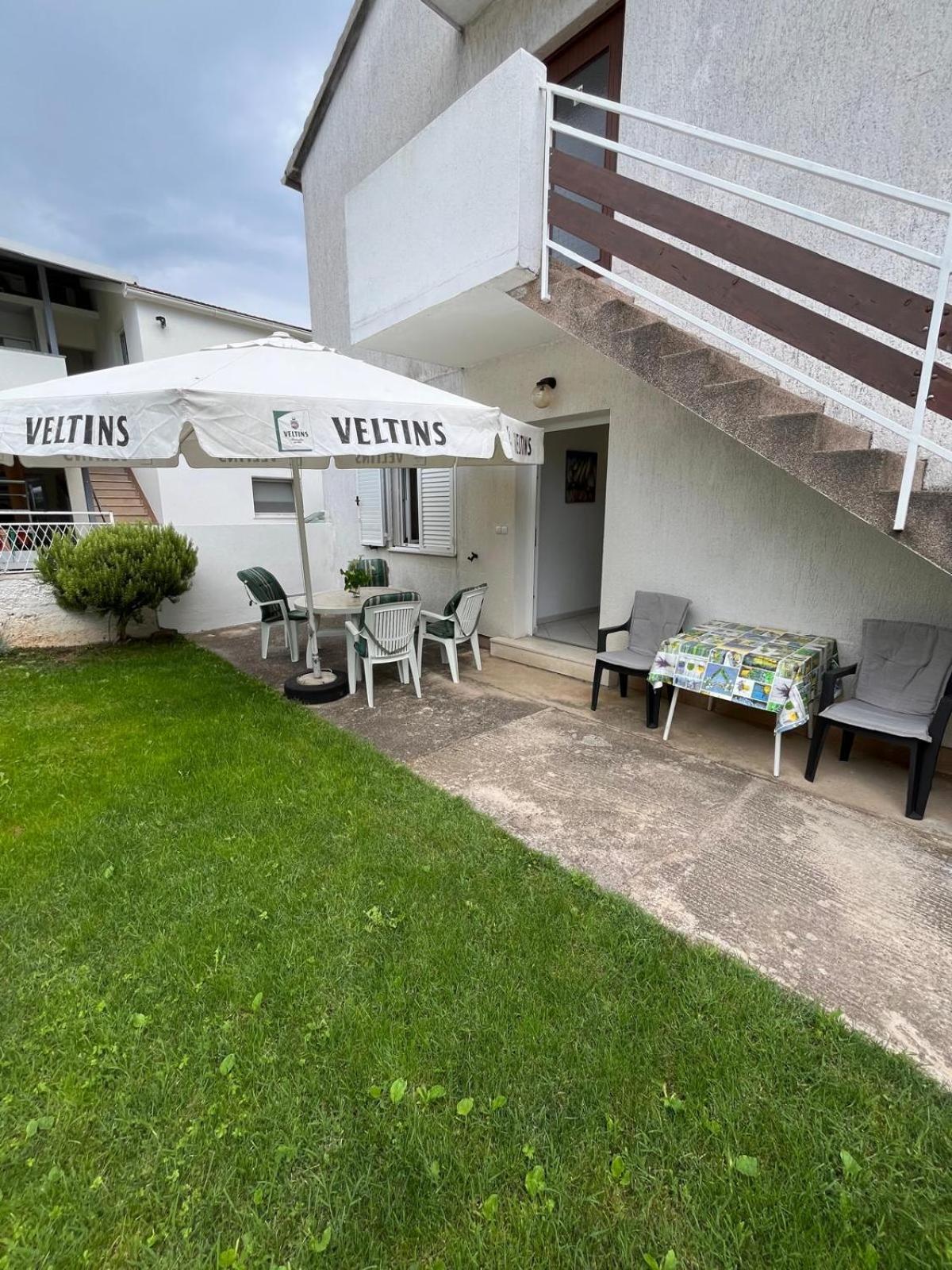 Apartmani Ana Juricev Vodice Extérieur photo