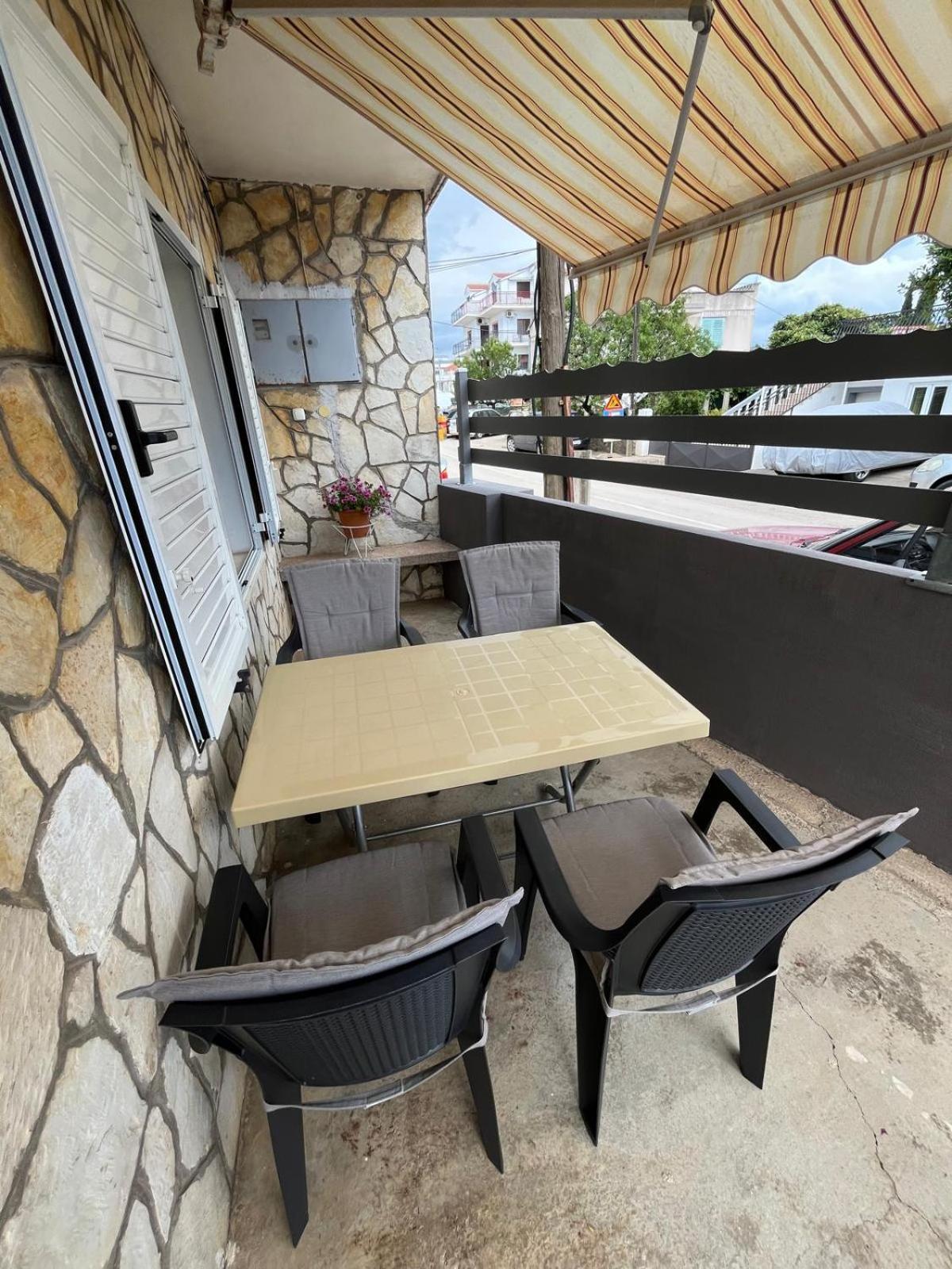 Apartmani Ana Juricev Vodice Extérieur photo