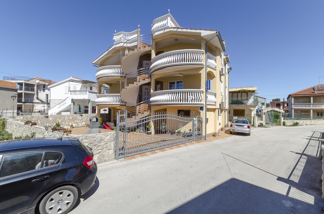 Apartmani Ana Juricev Vodice Extérieur photo